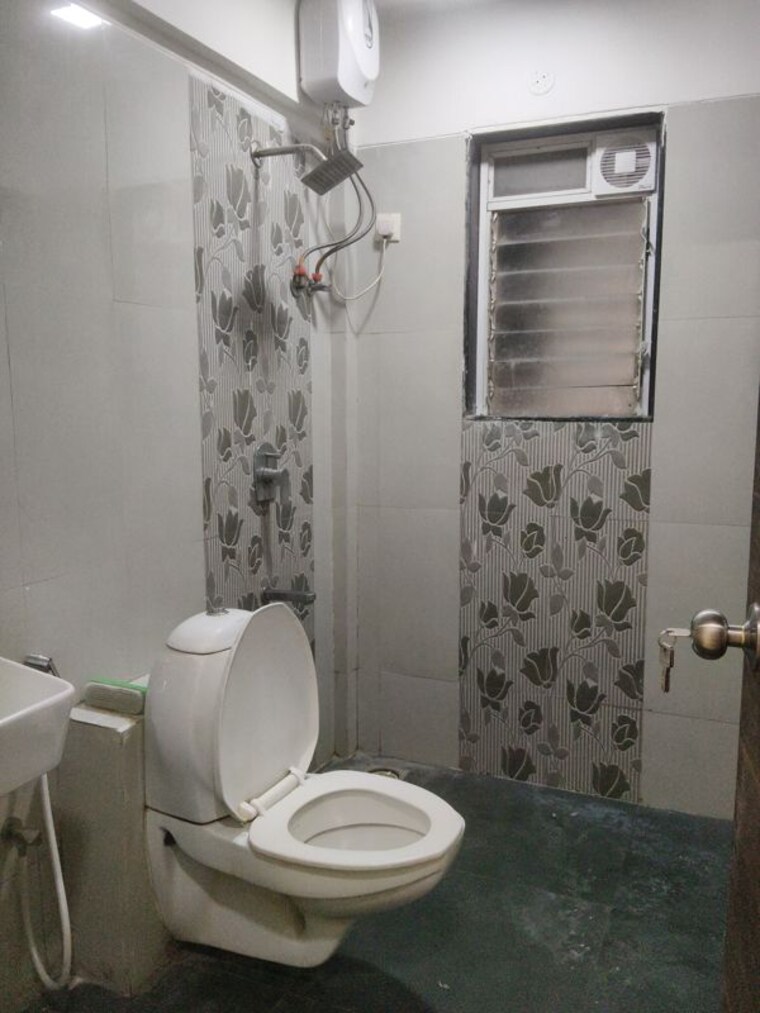 Bathroom, mega-shiv-om-enclave 2 Bedroom 1100 Sq.Ft. Apartment In Santacruz East Mumbai 10602054