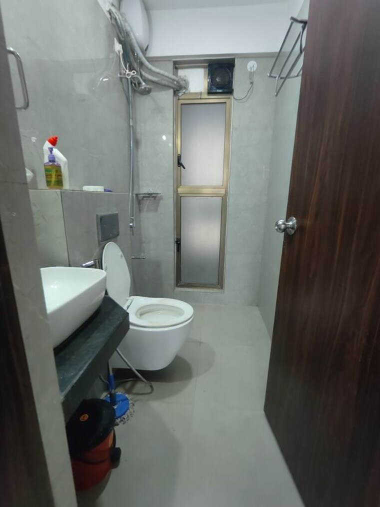 Bathroom, raymond-ten-x-habitat 2 Bedroom 670 Sq.Ft. Apartment In Pokhran Road No Two Thane 10602056