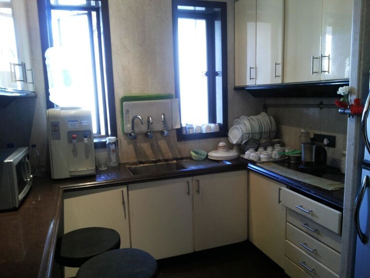 Kitchen, maker-tower Commercial Office Space 800 Sq.Ft. In Cuffe Parade Mumbai 10602062