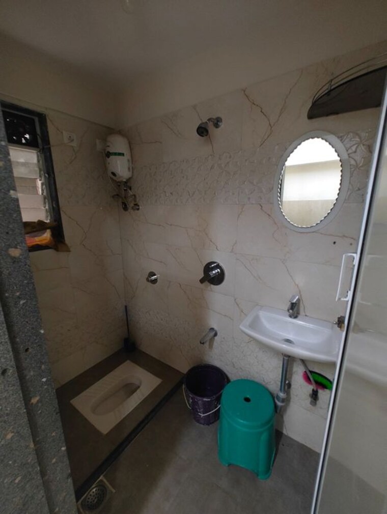 Bathroom, ksa-al-rayyan 2 Bedroom 550 Sq.Ft. Apartment In Madanpura Mumbai 10602070
