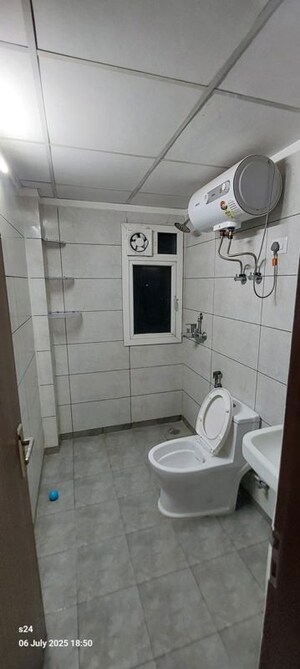 Bathroom in 2 BHK Apartment at Gulshan Botnia, Sector 144 – for Rent