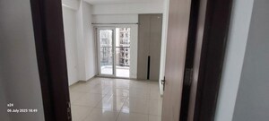 Room in 2 BHK Apartment at Gulshan Botnia, Sector 144 – for Rent