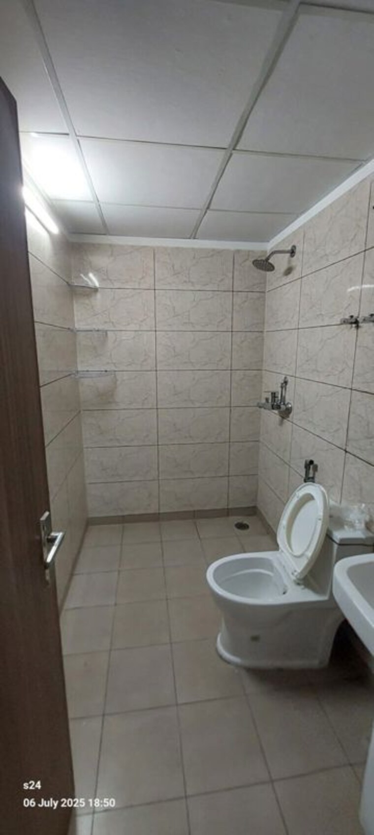 Bathroom, gulshan-botnia 2 Bedroom 1025 Sq.Ft. Apartment In Sector 144 Noida 10602071