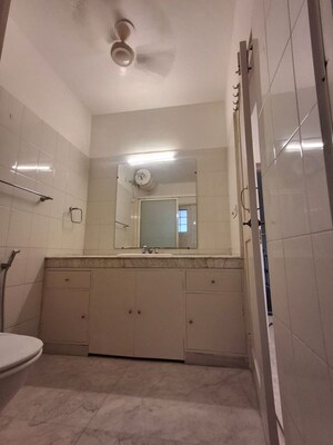 Bathroom in 3.5 BHK Builder Floor at South City 1 – for Rent