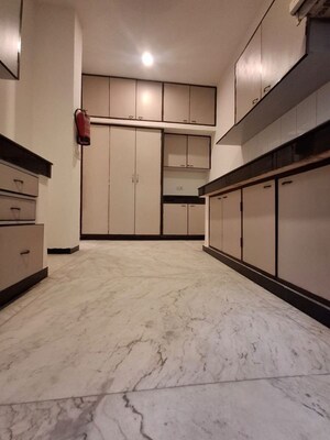 Kitchen in 3.5 BHK Builder Floor at South City 1 – for Rent