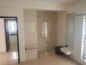 Room in 2 BHK Apartment at Gold Platz, Richmond Town – for Rent