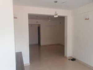 Room in 2 BHK Apartment at Gold Platz, Richmond Town – for Rent