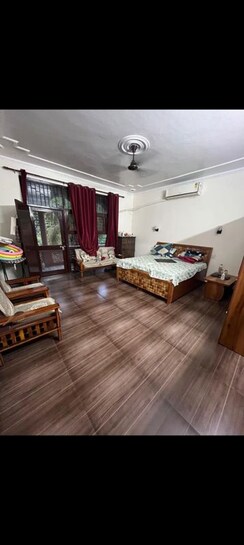 2 BHK Builder Floor For Rent in Sector 23