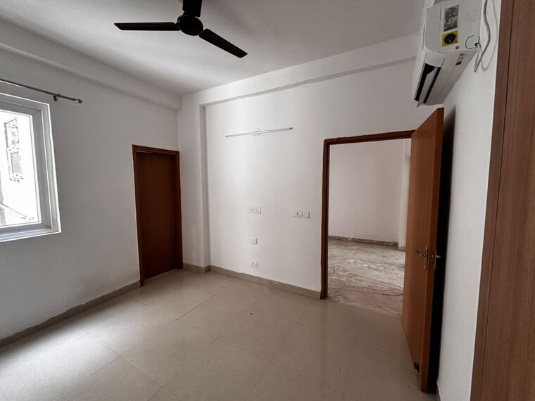 Room, ss-linden 4 Bedroom 2750 Sq.Ft. Builder Floor In Sector 84 Gurgaon 10602102
