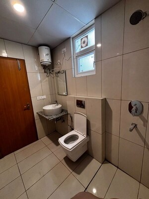 Bathroom in 4 BHK Builder Floor at SS Linden, Sector 84 – for Sale