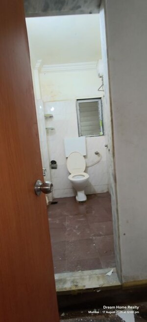 Bathroom in 6+ BHK Apartment at Sher E Punjab, Andheri East – for Rent