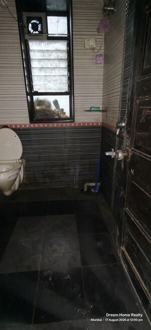 Bathroom in 6+ BHK Apartment at Sher E Punjab, Andheri East – for Rent