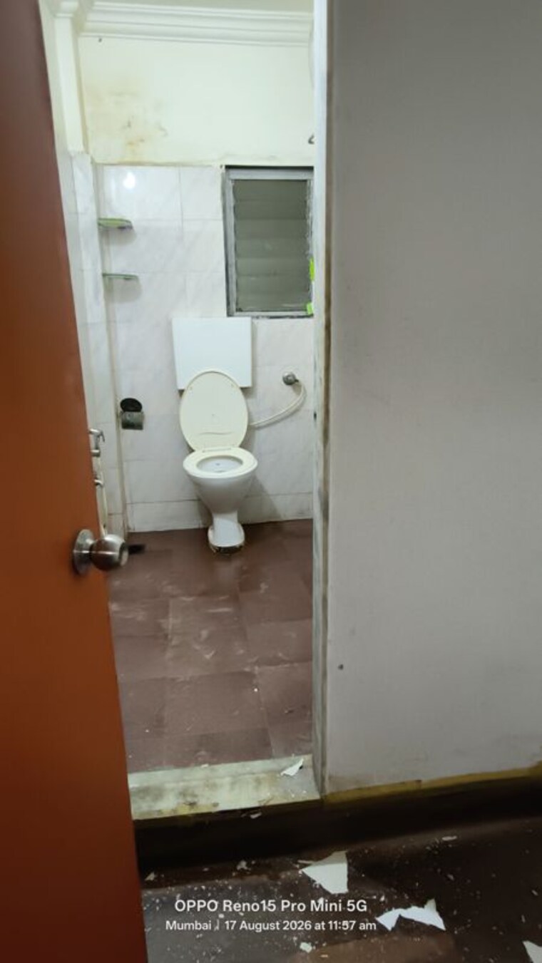 Bathroom, sher-e-punjab 6+ Bedroom 3500 Sq.Ft. Apartment In Andheri East Mumbai 10602110