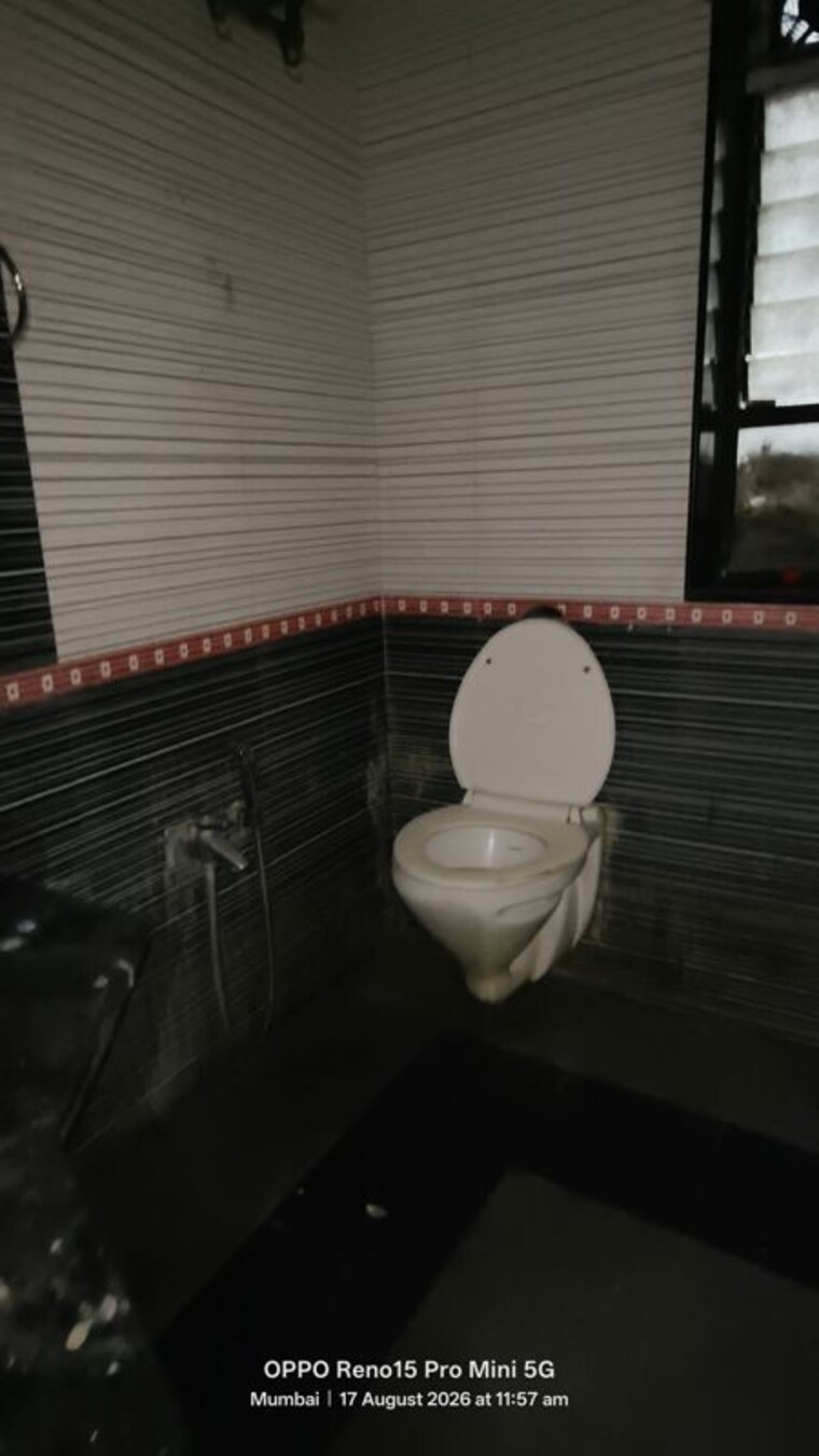 Bathroom, sher-e-punjab 6+ Bedroom 3500 Sq.Ft. Apartment In Andheri East Mumbai 10602110