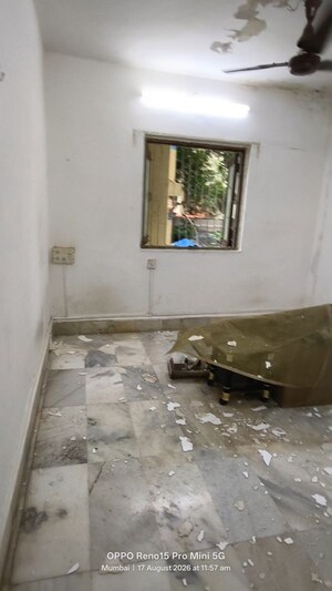 Room in 6+ BHK Apartment at Sher E Punjab, Andheri East – for Rent