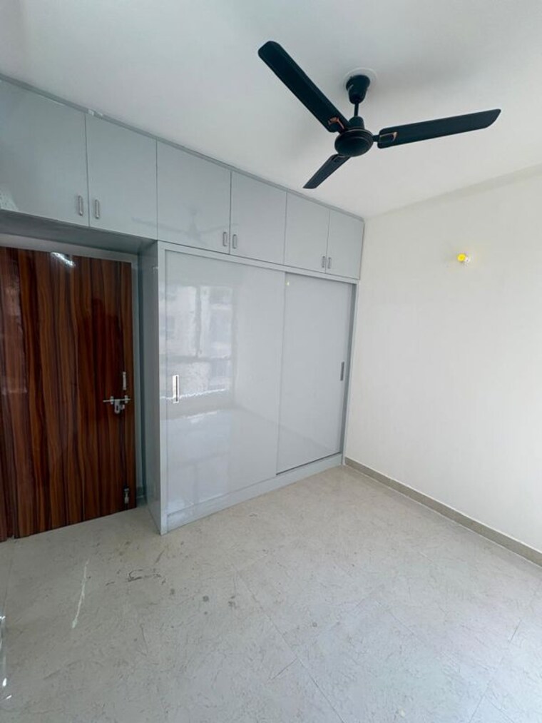 Room, signature-the-millennia-3 2 Bedroom 1000 Sq.Ft. Apartment In Sector 37d Gurgaon 10602141
