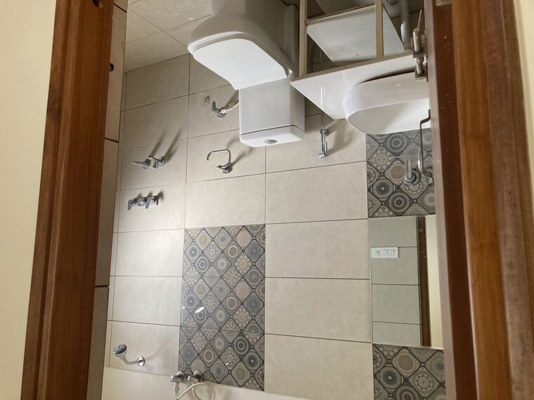 Bathroom, shakti nagar 2 Bedroom 953 Sq.Ft. Apartment In Shakti Nagar Lucknow 10562625