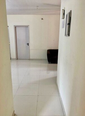 Bathroom in 3 BHK Apartment at Sunrise Tower Malad, Malad East – for Sale
