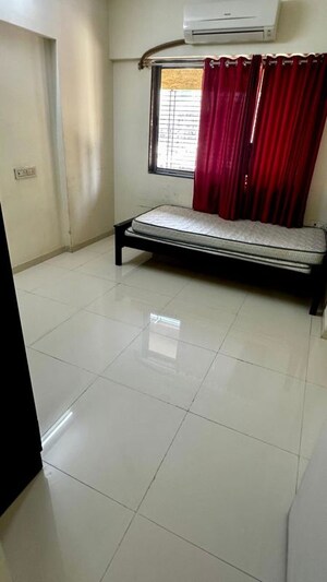 Bathroom in 3 BHK Apartment at Sunrise Tower Malad, Malad East – for Sale