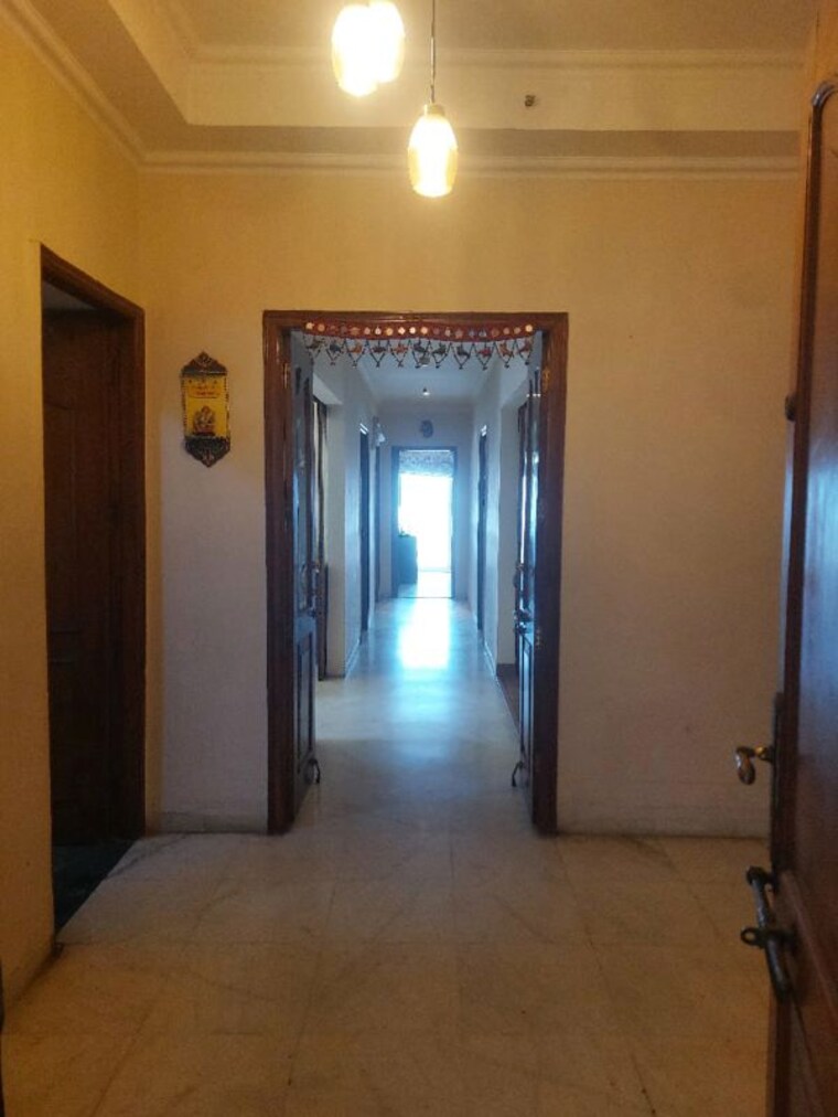 Room, dlf-hamilton-court 3 Bedroom 2650 Sq.Ft. Apartment In Sector 27 Gurgaon 10602156
