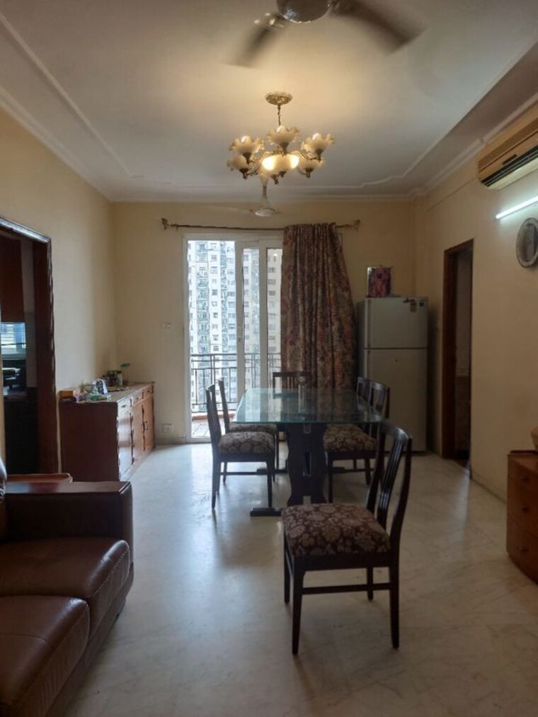 Living Room, dlf-hamilton-court 3 Bedroom 2650 Sq.Ft. Apartment In Sector 27 Gurgaon 10602156