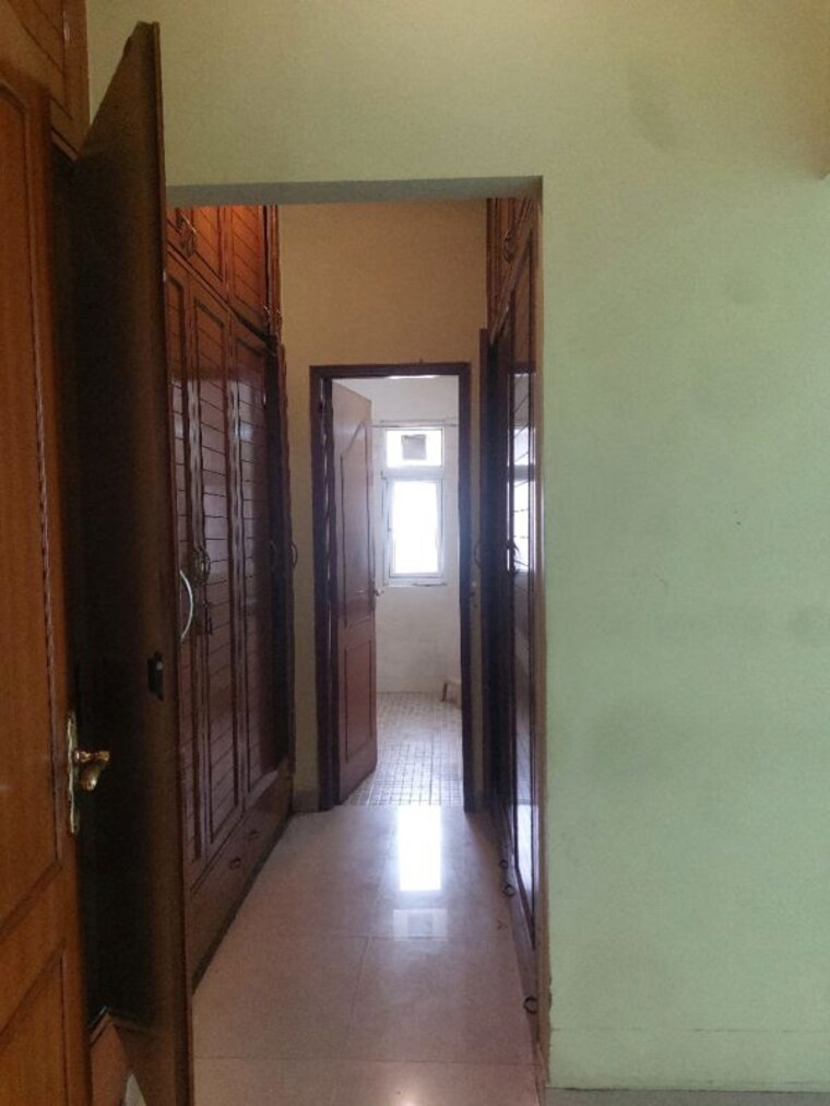 undefined, dlf-hamilton-court 3 Bedroom 2650 Sq.Ft. Apartment In Sector 27 Gurgaon 10602156