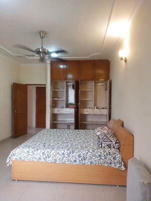 Bedroom in 3 BHK Apartment at DLF Hamilton Court, Sector 27 – for Rent
