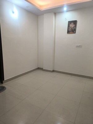 Room in 1 BHK Builder Floor at Sector 7 Dwarka – for Rent