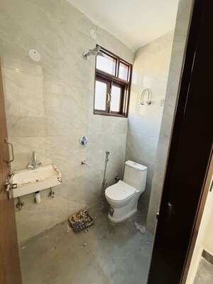 Bathroom in 1 BHK Apartment at Saket – for Rent
