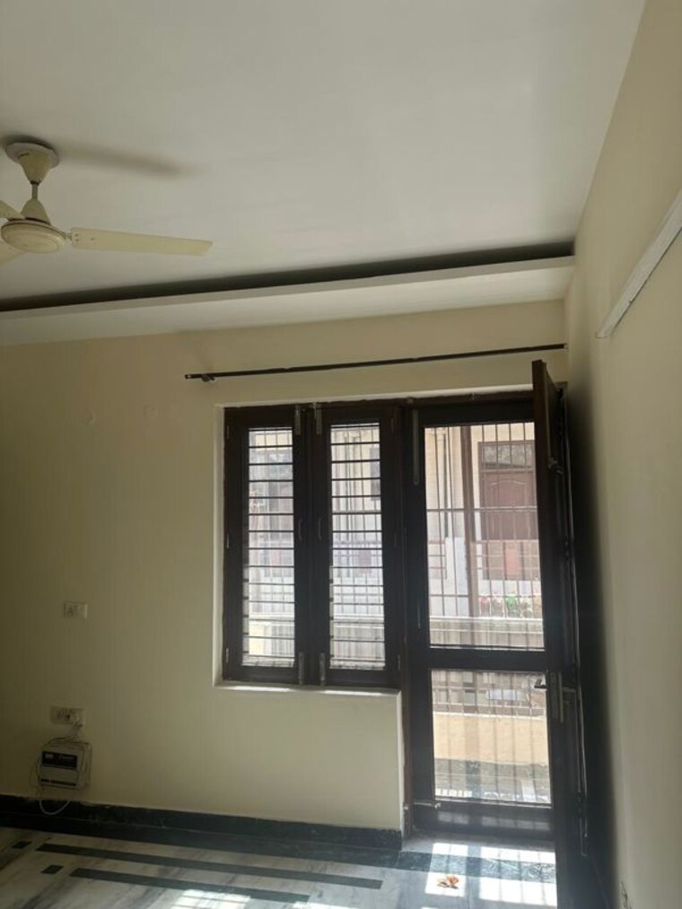 Room, sector 22 3 Bedroom 2820 Sq.Ft. Builder Floor In Sector 22 Gurgaon 10602177