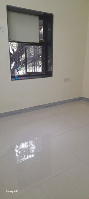 Room in 1 BHK Apartment at Lalat CHS, Mahim West – for Rent