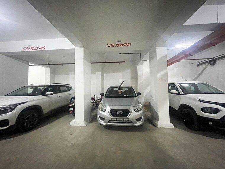  Parking, chandlodia 3 Bedroom 220 Sq.Yd. Apartment In Chandlodia Ahmedabad 10602196