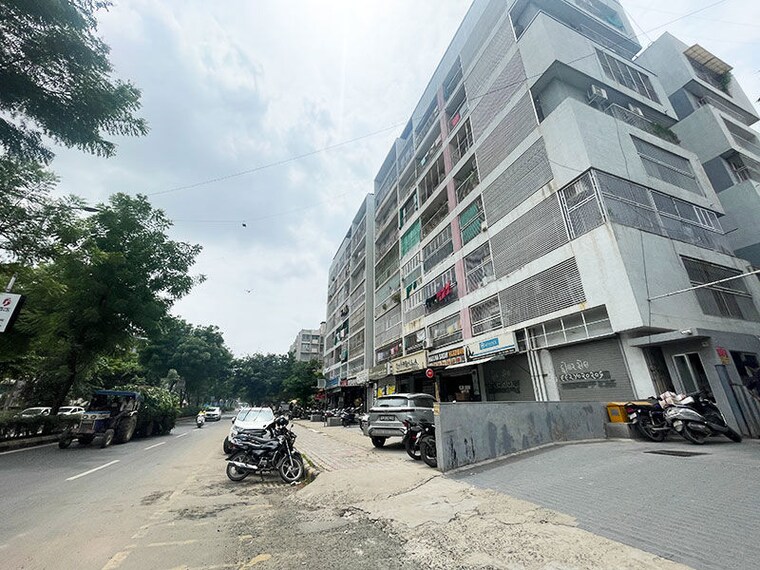 Exterior View, chandlodia 3 Bedroom 220 Sq.Yd. Apartment In Chandlodia Ahmedabad 10602196