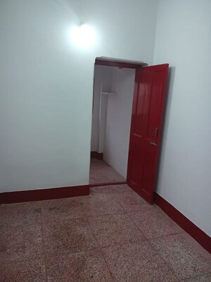 Room in  Office Space at Hazra – for Rent