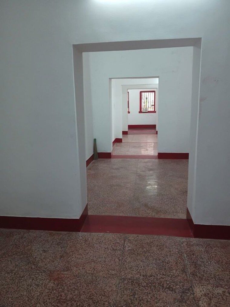 Room, hazra Commercial Office Space 1800 Sq.Ft. In Hazra Kolkata 10602197