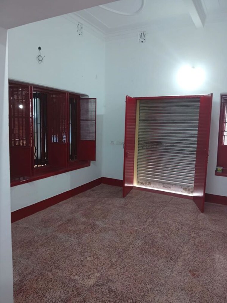 Room, hazra Commercial Office Space 1800 Sq.Ft. In Hazra Kolkata 10602197