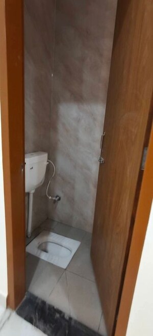Bathroom in 1 BHK Builder Floor at AKD Tower, Sector 14 – for Rent