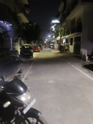Parking in 5 BHK Independent House at Indira Nagar – for Sale