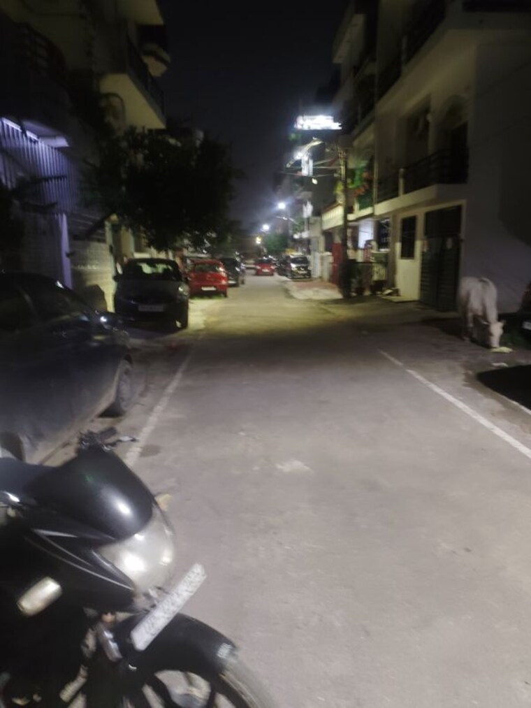  Parking, indira nagar 5 Bedroom 1378 Sq.Ft. Independent House In Indira Nagar Lucknow 10602231