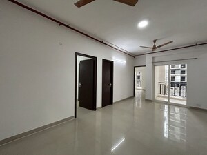 Room in 3 BHK Apartment at Newtech La Palacia, Tech Zone 4 Greater Noida – for Rent