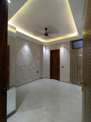 Room in 4 BHK Builder Floor at Divya Angels, Indrapuram – for Rent
