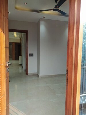 Room in 4 BHK Builder Floor at Divya Angels, Indrapuram – for Rent