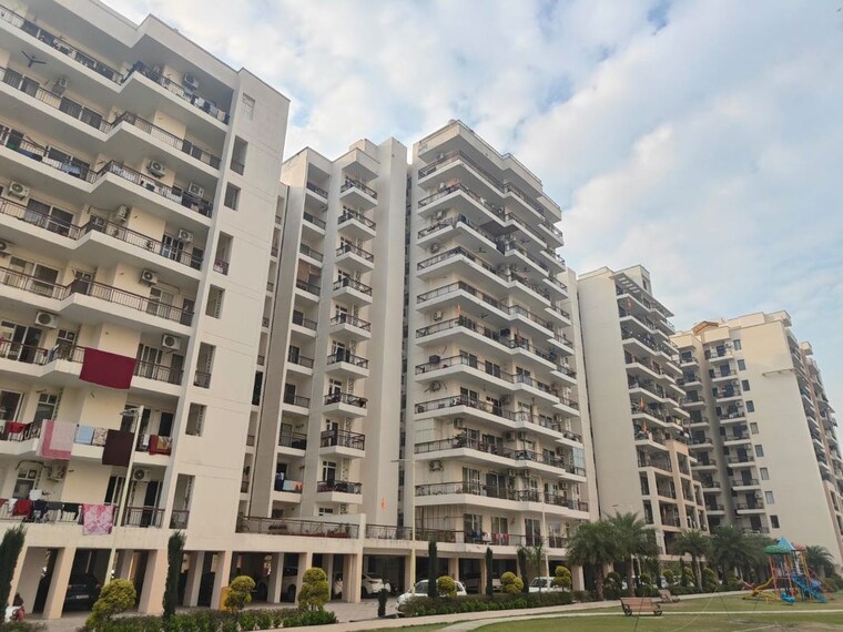 Exterior View, altura-apartments 2 Bedroom 1225 Sq.Ft. Apartment In Ghazipur Zirakpur 10602296