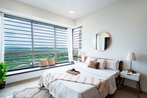 Bedroom in 2.5 BHK Apartment at Oberoi Realty Woods, Goregaon East – for Sale