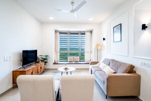Bedroom in 2.5 BHK Apartment at Oberoi Realty Woods, Goregaon East – for Sale