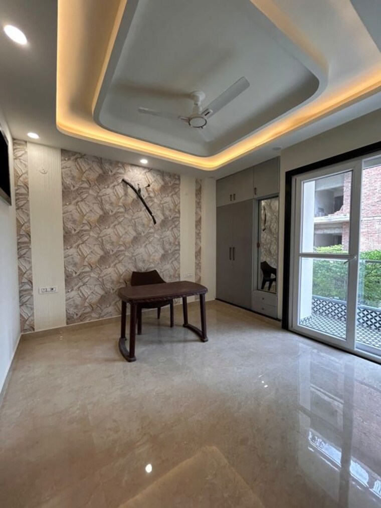Room, bptp-district-phase-2 3 Bedroom 178 Sq.Yd. Builder Floor In Sector 84 Faridabad 10602288