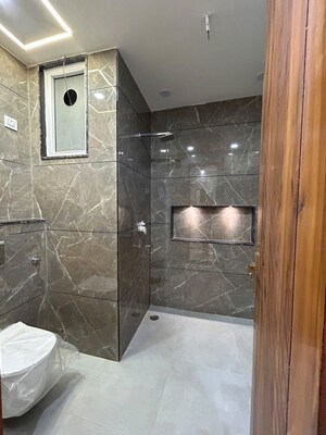 Bathroom in 3 BHK Builder Floor at BPTP District Phase 2, Sector 84 – for Sale