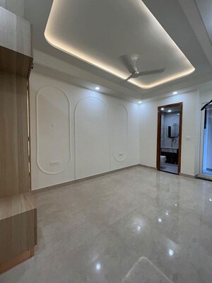 Room in 3 BHK Builder Floor at BPTP District Phase 2, Sector 84 – for Sale