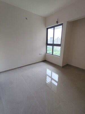 Room in 1 BHK Apartment at Piramal Vaikunth, Balkum Pada – for Rent