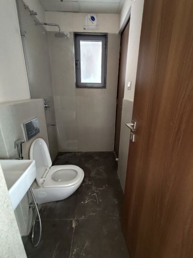 Bathroom, piramal-vaikunth 1 Bedroom 380 Sq.Ft. Apartment In Balkum Pada Thane 10602300